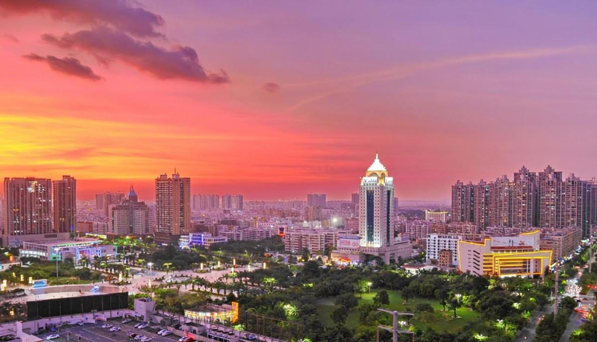 广东，向亲爱的听众朋友们致敬